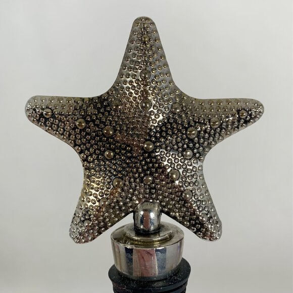 Star & Purse Design Wine Bottle Stoppers -Set Of 2 Decorative Metal Wine Stopper - Picture 3 of 8